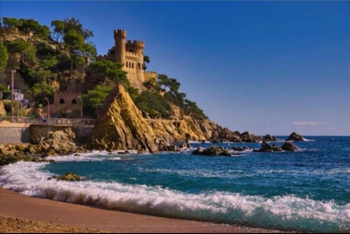 Seahomes Vacations, Fenals Beach&Chic, Pk, Top Apartment Full Equipped 滨海略雷特 外观 照片