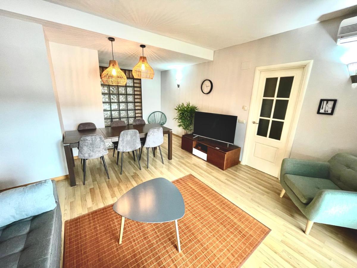 Seahomes Vacations, Fenals Beach&Chic, Pk, Top Apartment Full Equipped 滨海略雷特 外观 照片