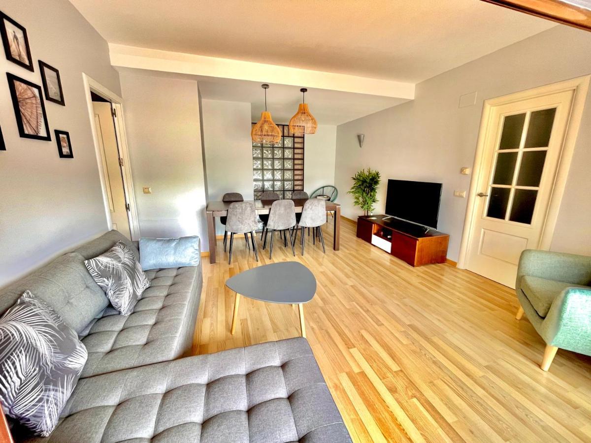Seahomes Vacations, Fenals Beach&Chic, Pk, Top Apartment Full Equipped 滨海略雷特 外观 照片