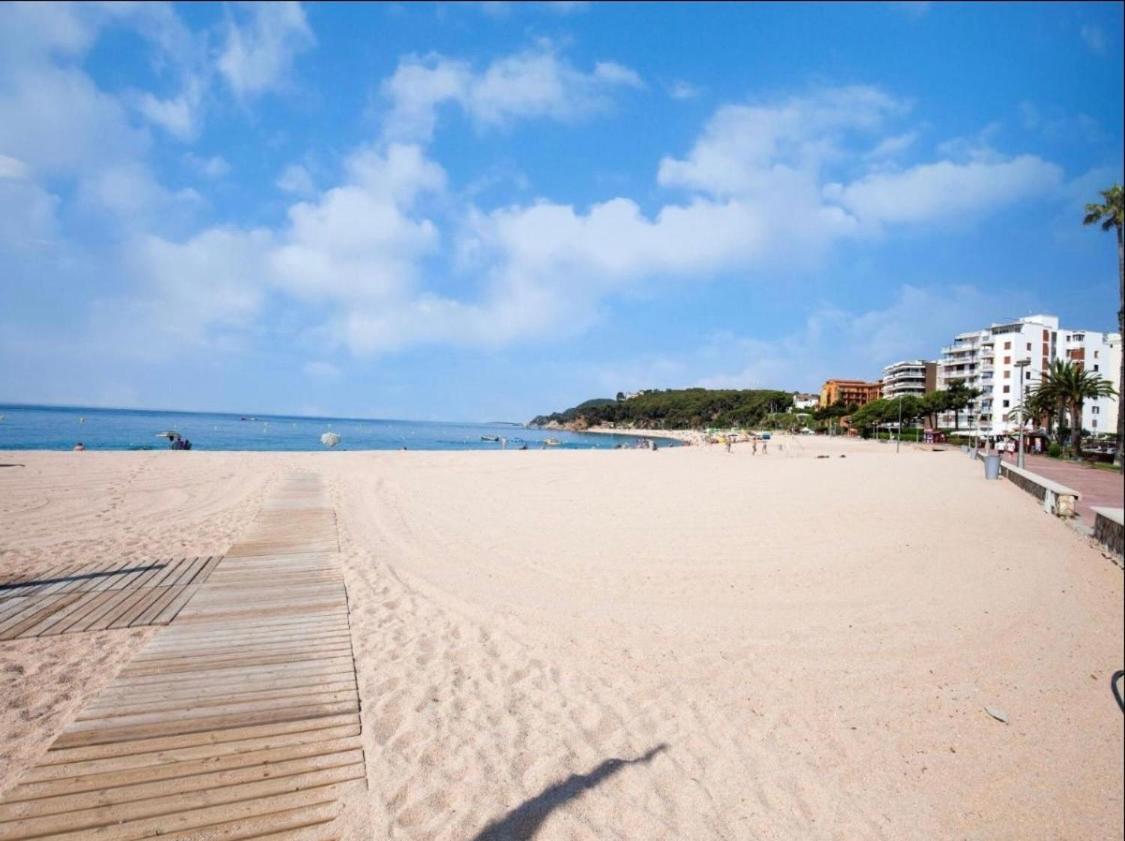 Seahomes Vacations, Fenals Beach&Chic, Pk, Top Apartment Full Equipped 滨海略雷特 外观 照片